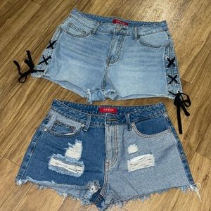 GUESS Jean shorts. Size: US26